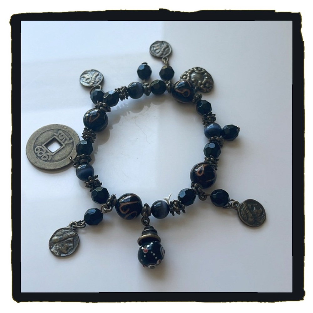 Black Bracelet Chinese Luck Symbol Glass Beads